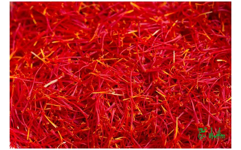 بهترین جایگزینهای رنگ خوراکی را در خانه تهیه کرد؛ بدون مواد شیمیایی و با عطر و طعمی دلپذیر. زعفران درجه یک