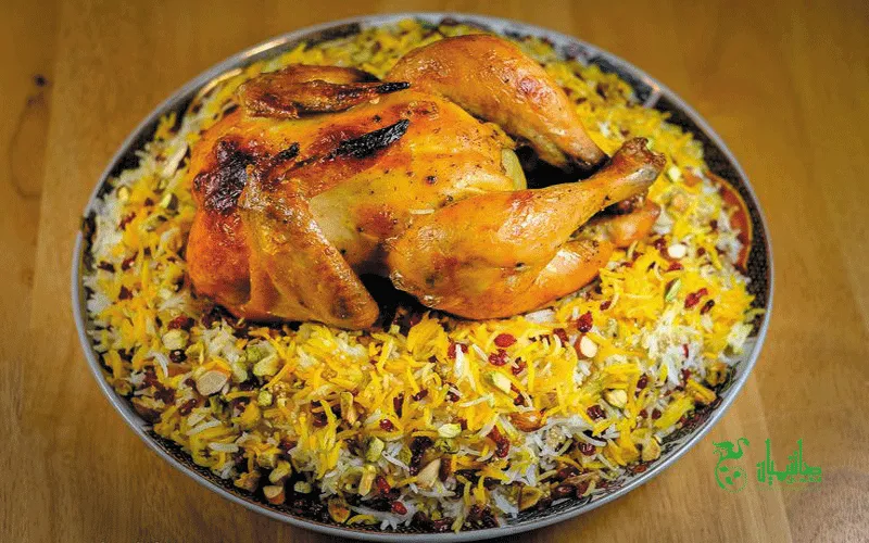 برگ بوی تاره با خواص ویژه برگ بو در عطاری هاشمیان در پخت مرغ و گوشت