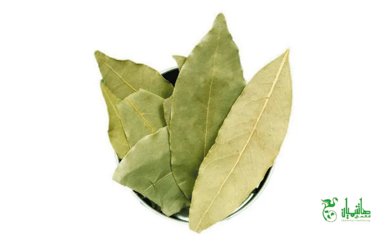 برگ بوی تاره با خواص ویژه برگ بو در عطاری هاشمیان