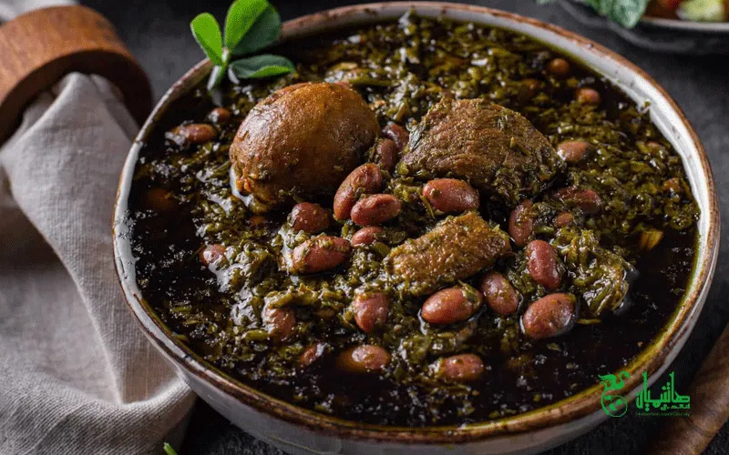 تهیه قرمه سبزی خوشمزه با ادویه قرمه سبزی عطاری هاشمیان